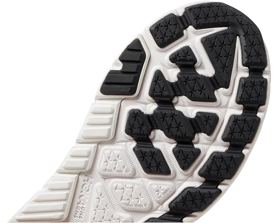 Women's Arahi 7