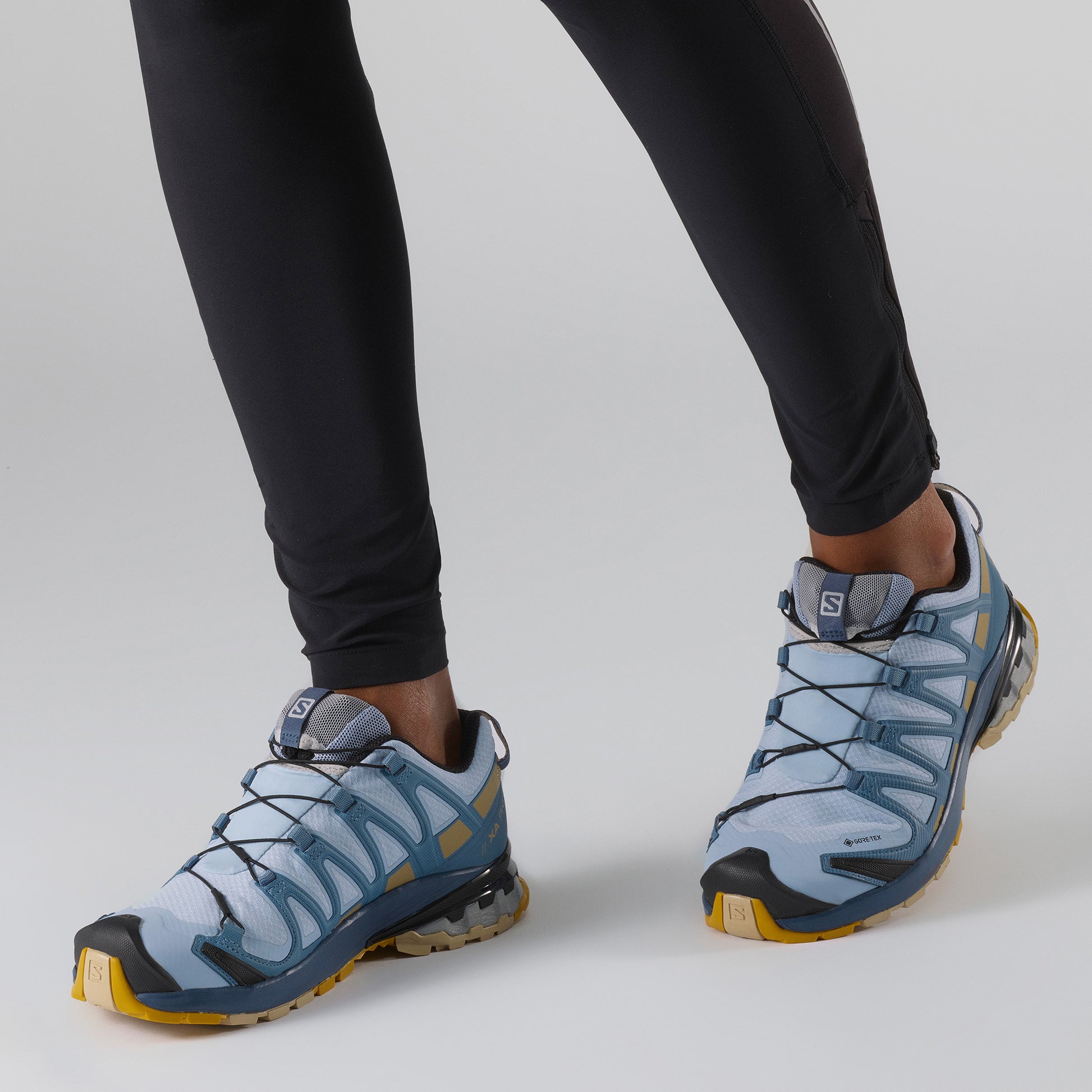 Women's XA Pro 3D v8 GTX