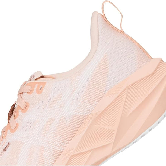 Women's Novablast 5