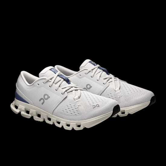 Women's Cloud X 4